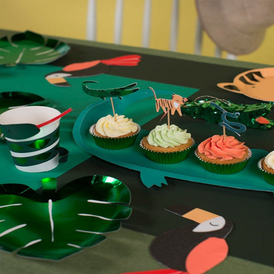 MERI MERI 4 GIANT PARTY PLATES CROCODILE