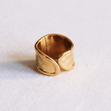  Beaten Ring